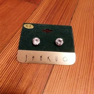Cubic zirconia stud earrings